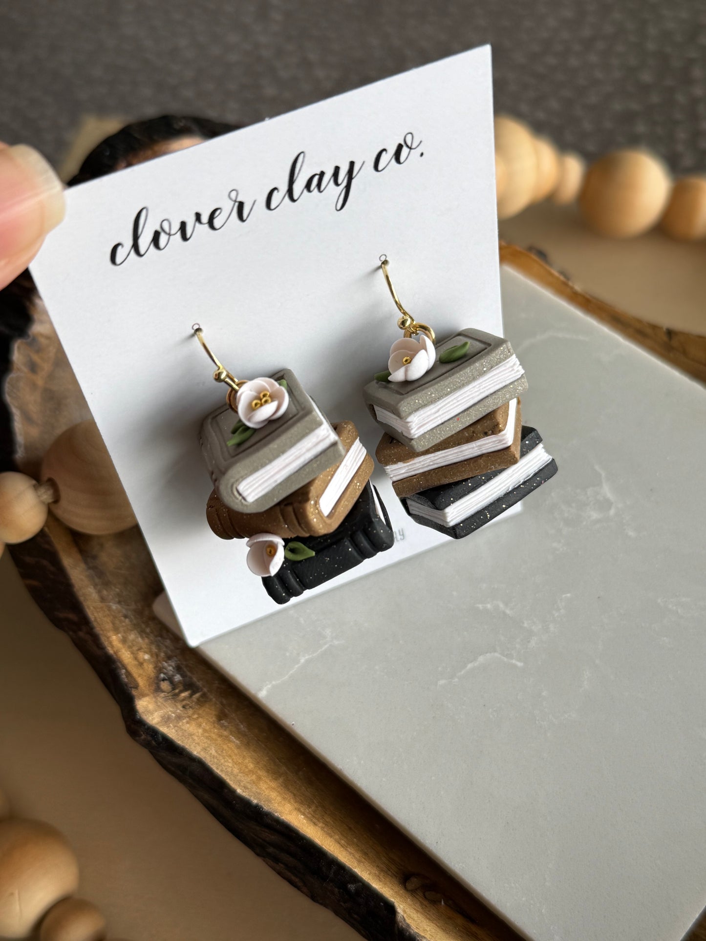 Neutral Book Stacks