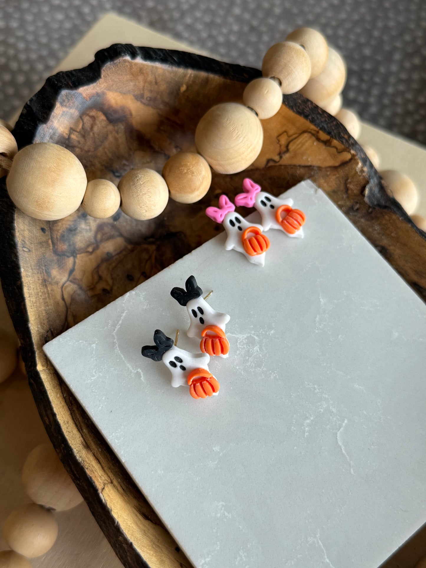 Ghostie Stud Trick or Treater