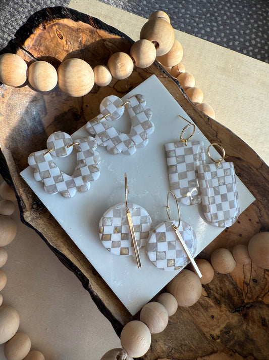 Neutral Translucent Checkerboard