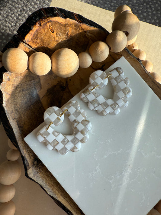 Neutral Translucent Checkerboard